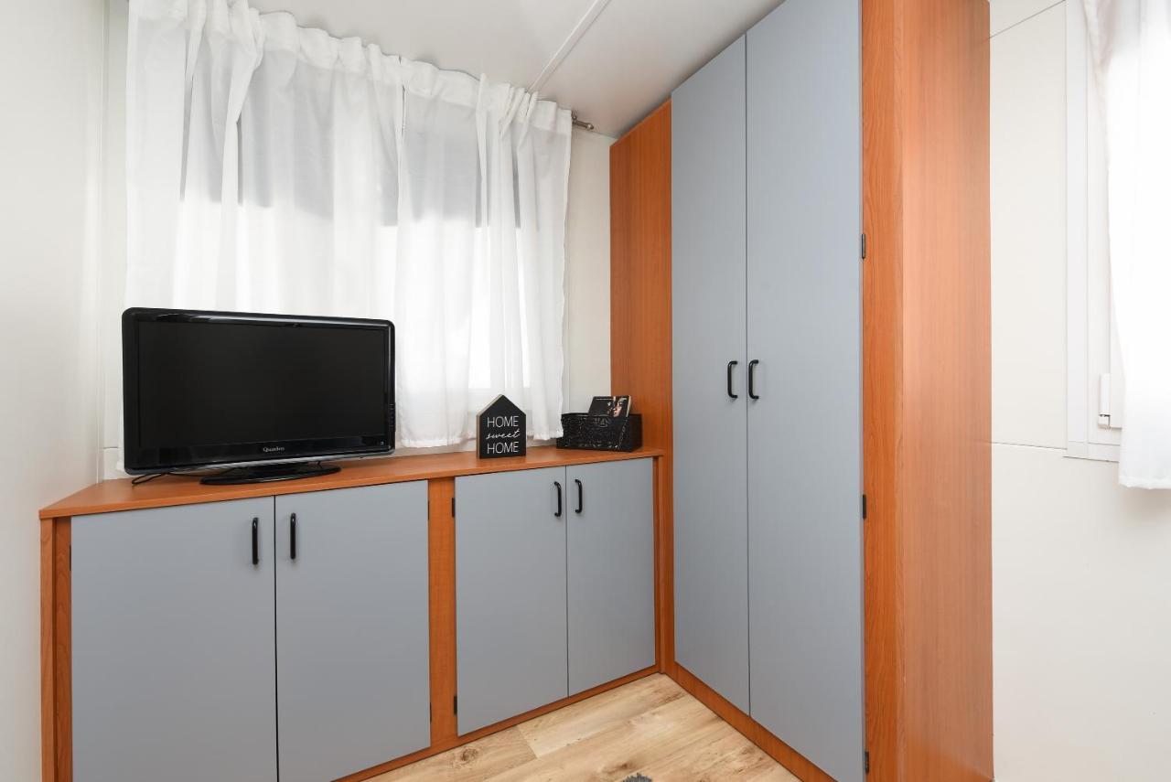 Mia Mobile Home With Jacuzzi Ždrelac Exteriör bild